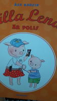 Lilla Lena är polis