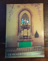 De hundra kyrkornas ö 1977
